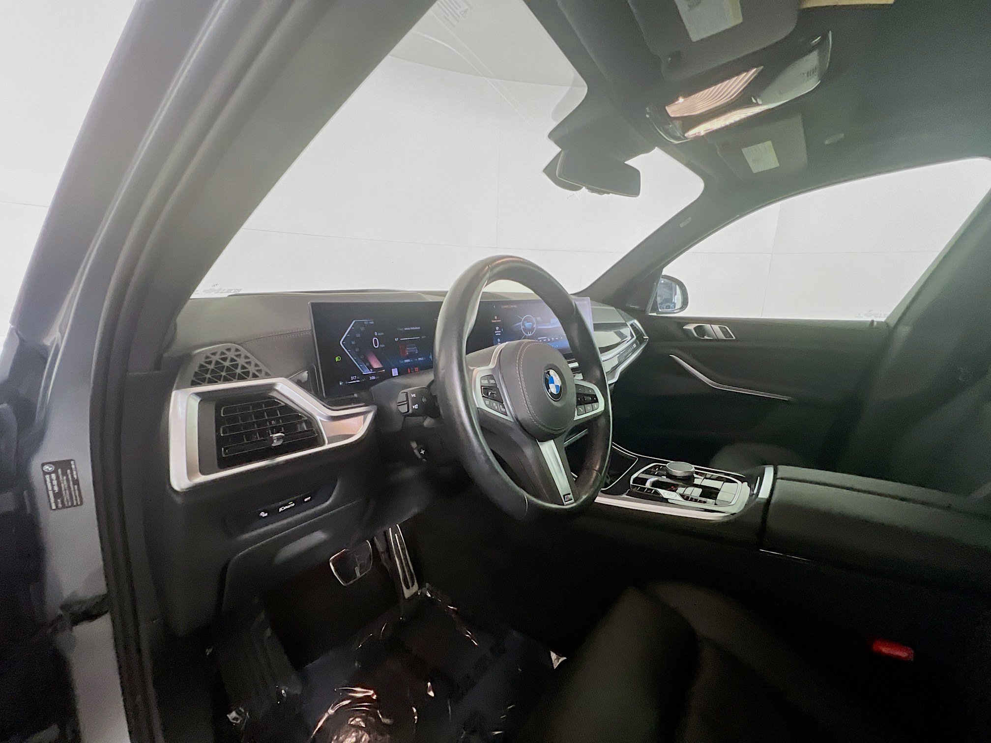 Used 2025 BMW X5 xDrive40i AWD/4WD image 16
