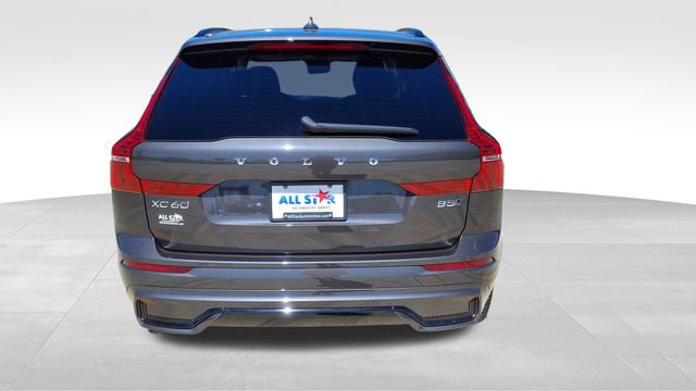 Used 2025 Volvo XC60 B5 Core image 7