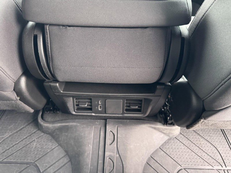 Used 2024 Chevrolet Silverado 2500 Custom w/ Custom Value Package image 16