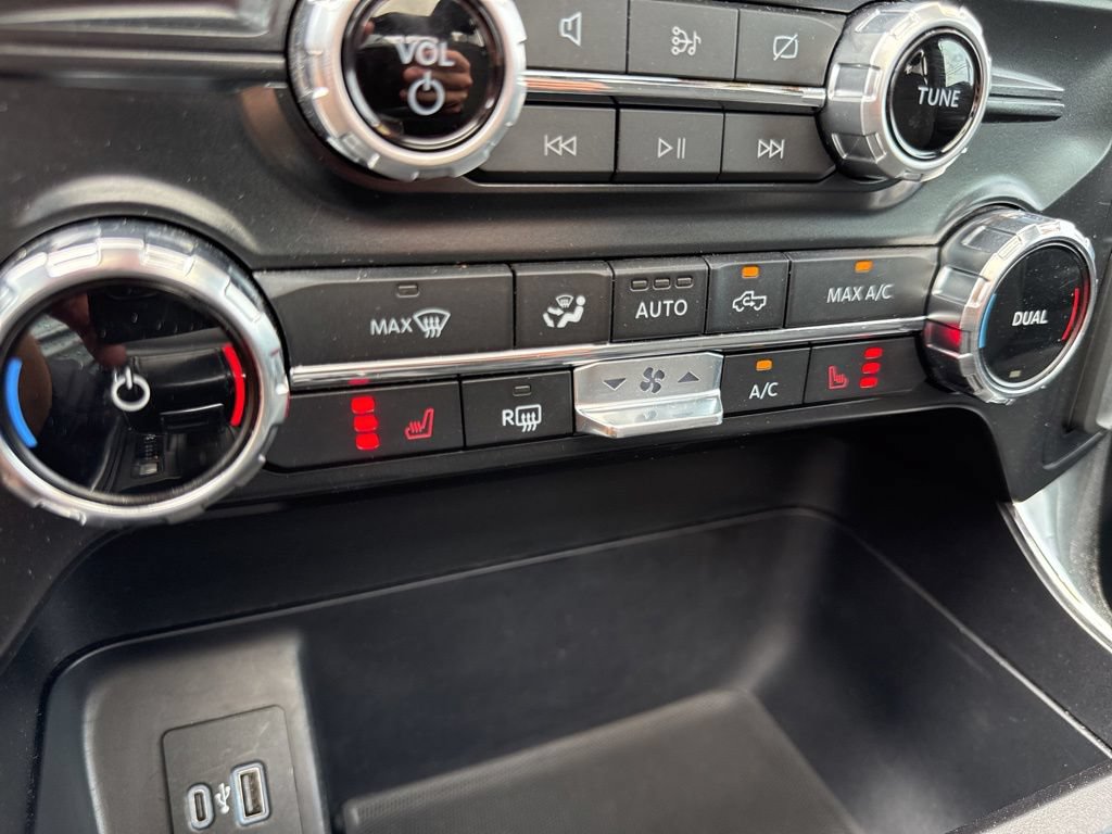 Used 2022 Ford F150 XLT w/ Equipment Group 302A High AWD/4WD image 8