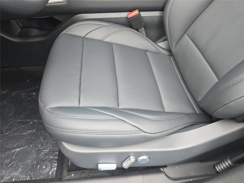New 2026 Lincoln Nautilus Premier w/ Equipment Group 102A AWD/4WD image 13