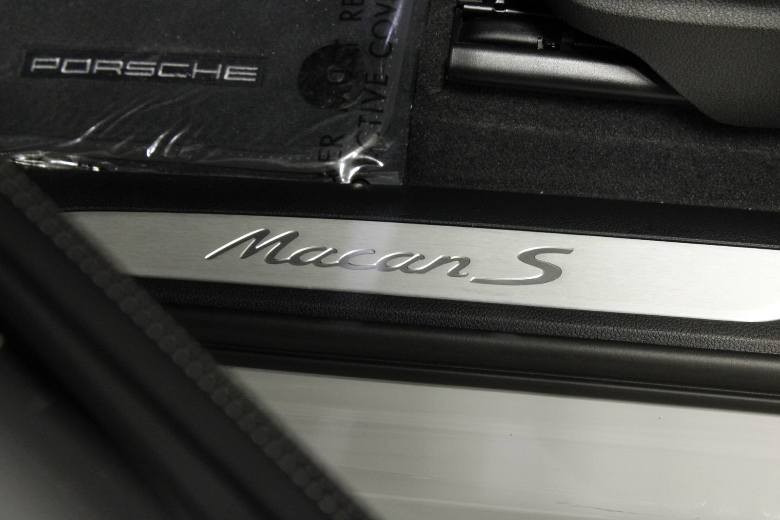 New 2026 Porsche Macan S AWD/4WD image 30