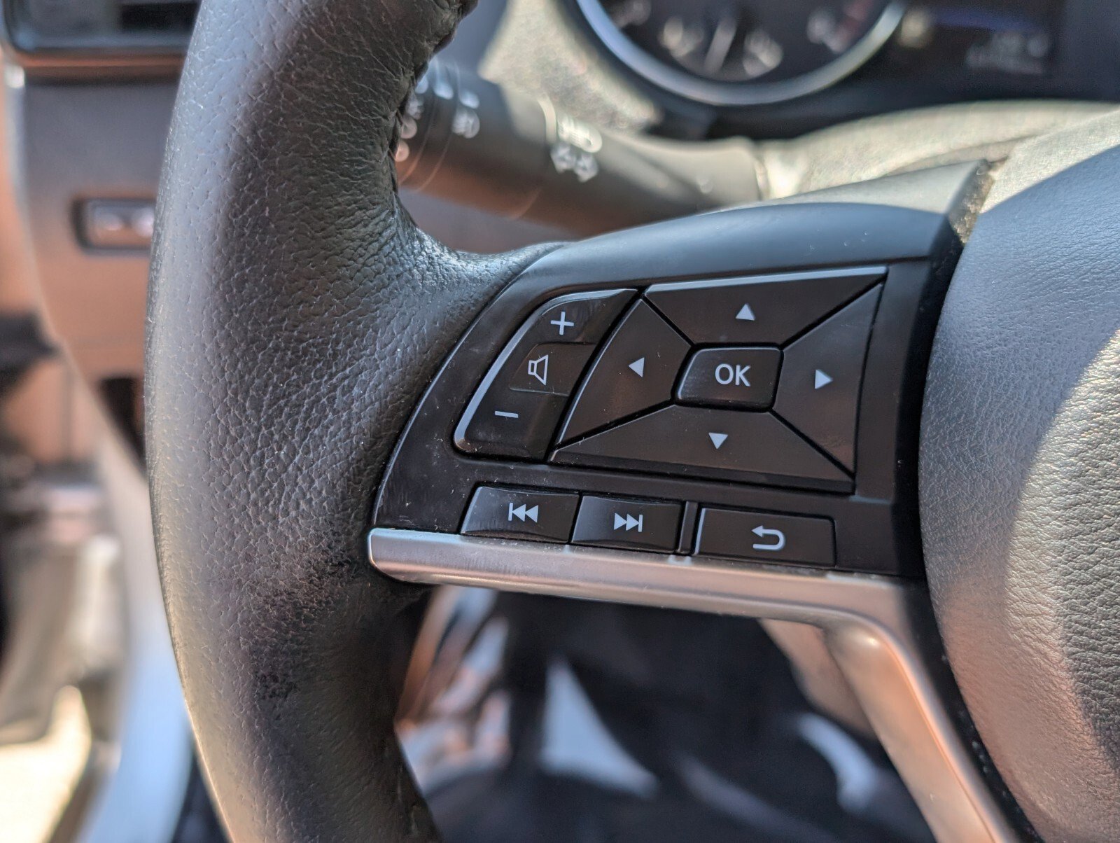 Used 2019 Nissan Rogue SL image 34