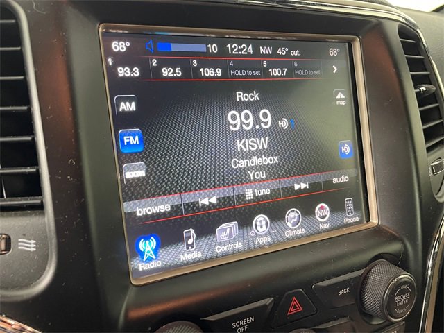 Used 2017 Jeep Grand Cherokee Limited w/ Luxury Group II image 7