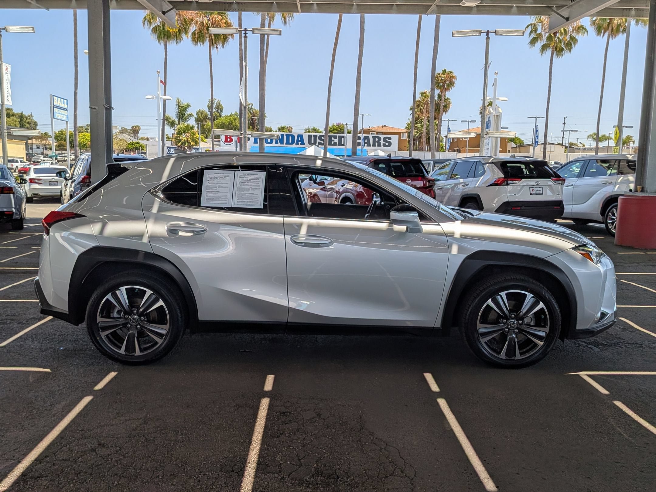 Used 2020 Lexus UX 200 w/ Accessory Package FWD image 5