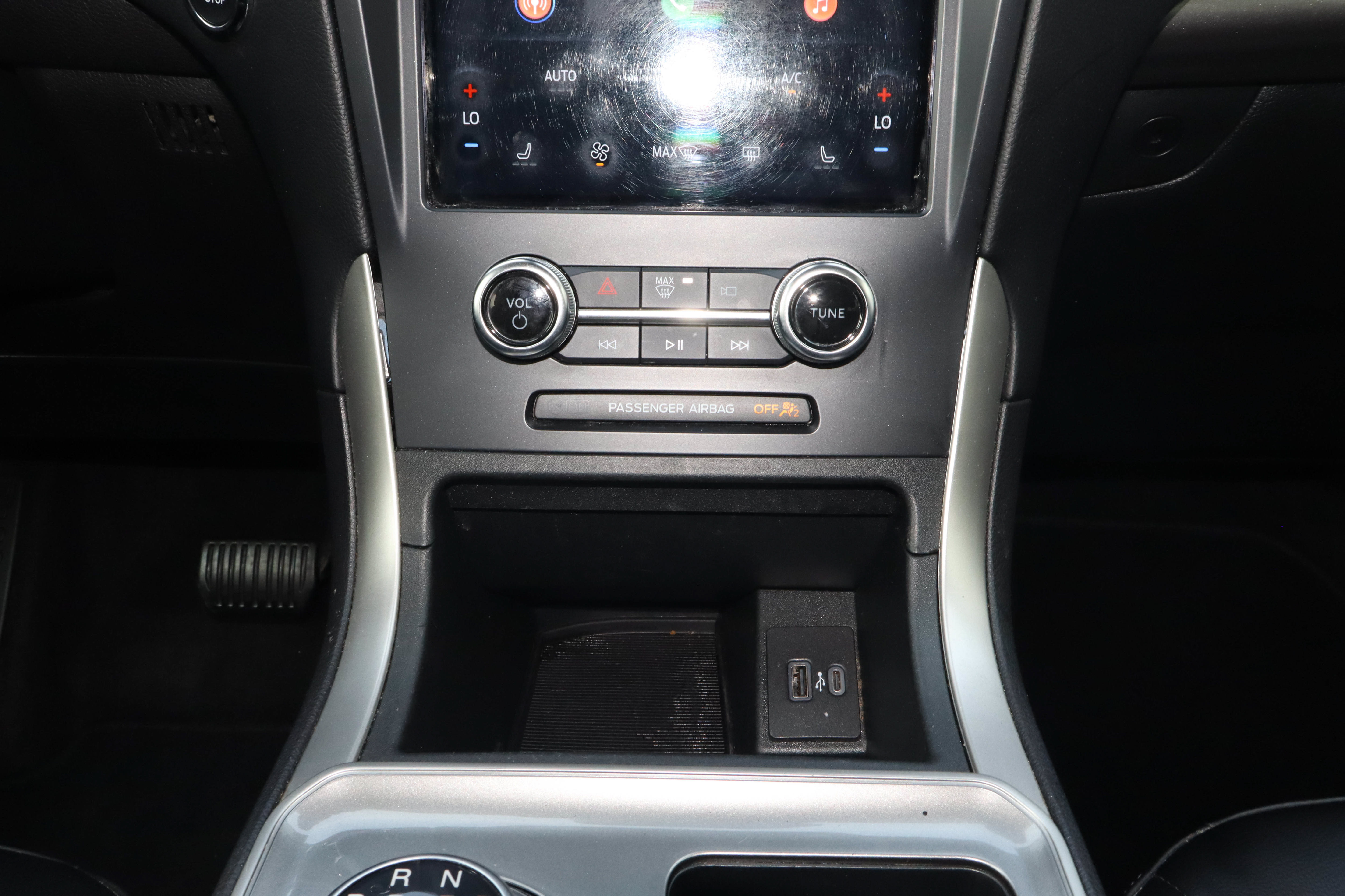 Used 2024 Ford Edge SEL AWD/4WD image 11