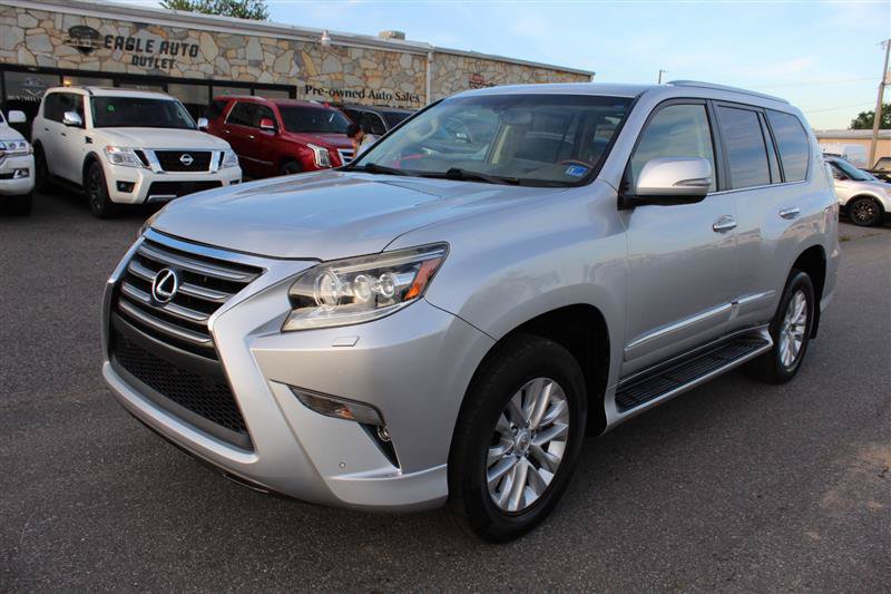 Used 2015 Lexus GX 460 w/ Premium Package AWD/4WD image 3