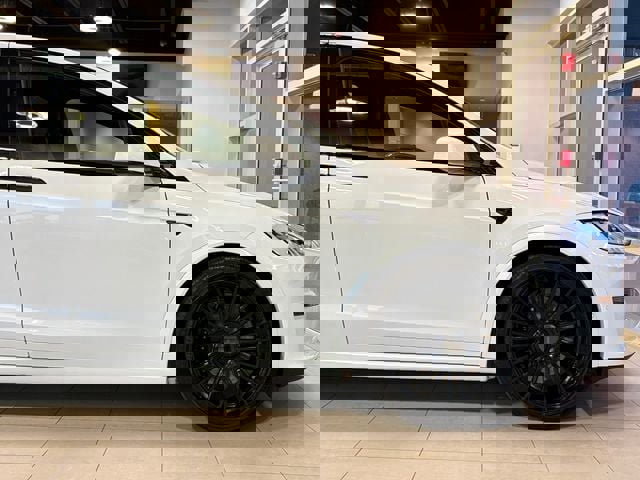 Used 2022 Tesla Model X Plaid image 17