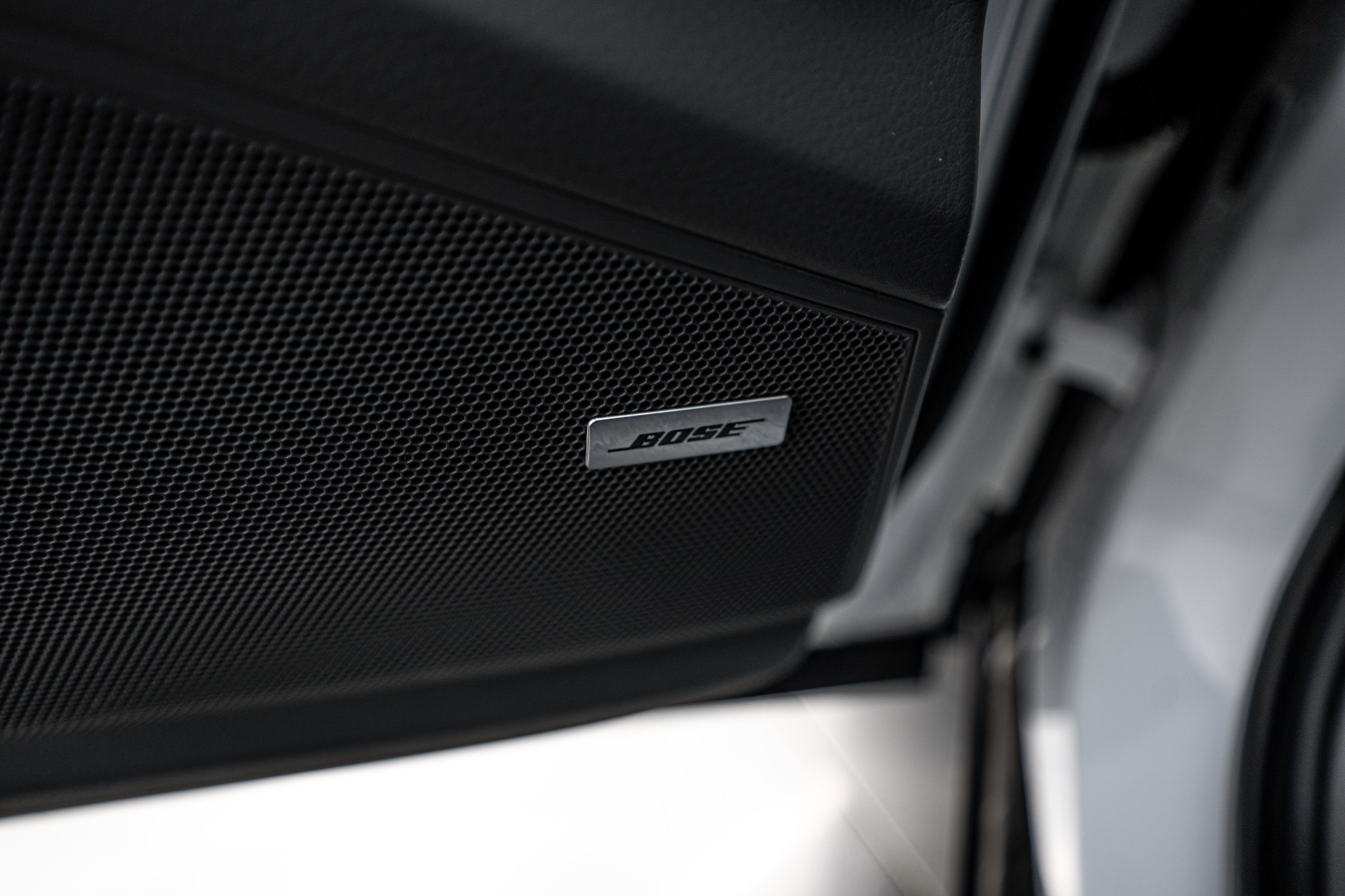 Certified 2023 Porsche Cayenne Platinum Edition image 21