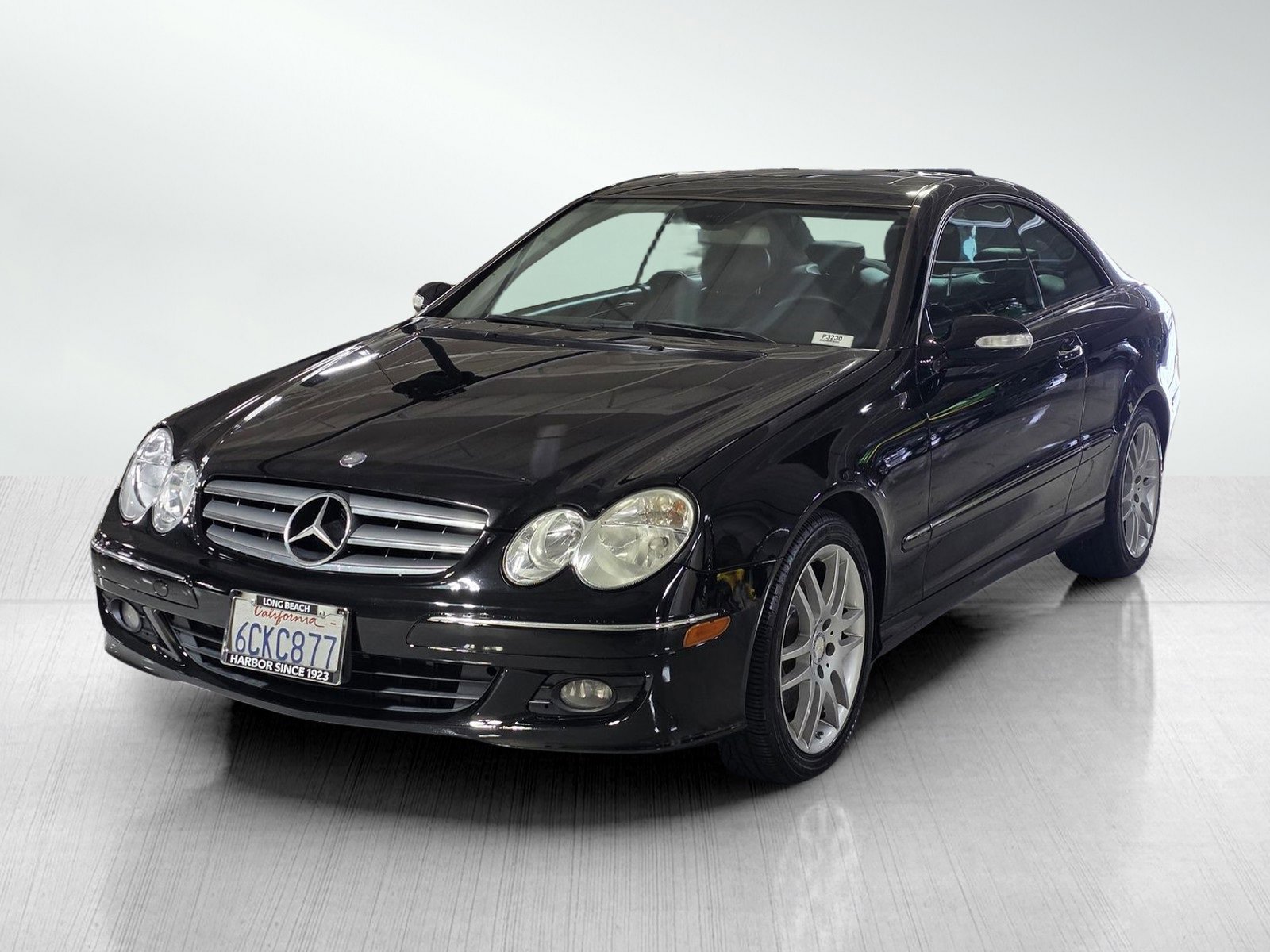 Used 2008 Mercedes-Benz CLK 350 Coupe image 3