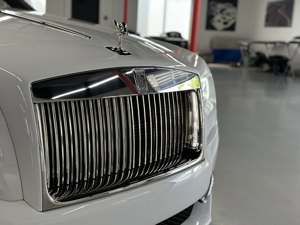 Used 2020 Rolls-Royce Dawn image 11