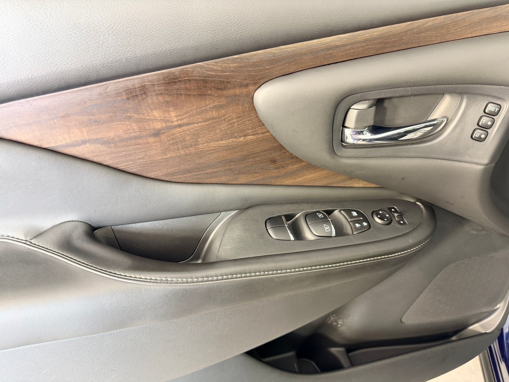 Used 2020 Nissan Murano Platinum FWD image 13
