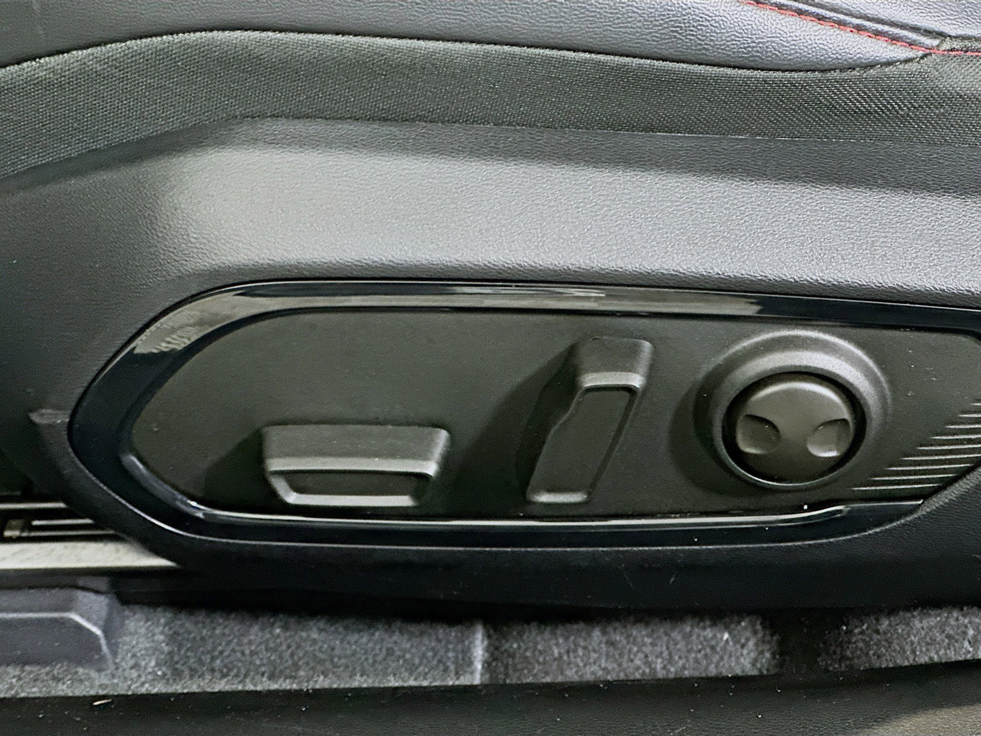 Used 2024 Dodge Charger R/T w/ Plus Group image 13