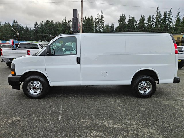 Used 2024 GMC Savana 2500 w/ Driver Convenience Package image 2