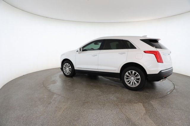 Used 2017 Cadillac XT5 Luxury w/ Driver Awareness Package image 9