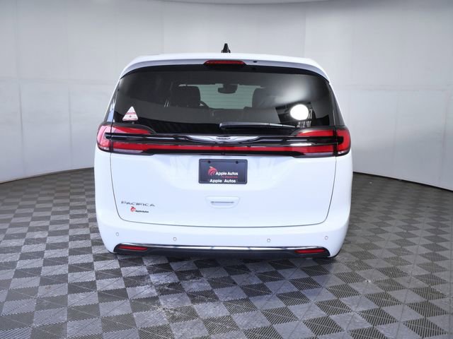 Used 2025 Chrysler Pacifica Select FWD image 7