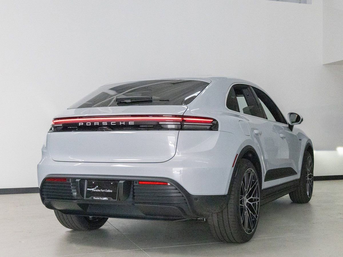 New 2025 Porsche Macan 4S Electric image 7
