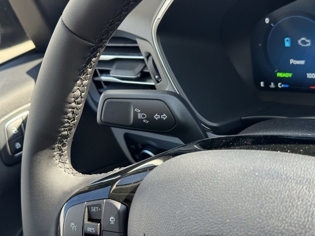 New 2025 Ford Escape SE w/ PHEV Premium Package image 17