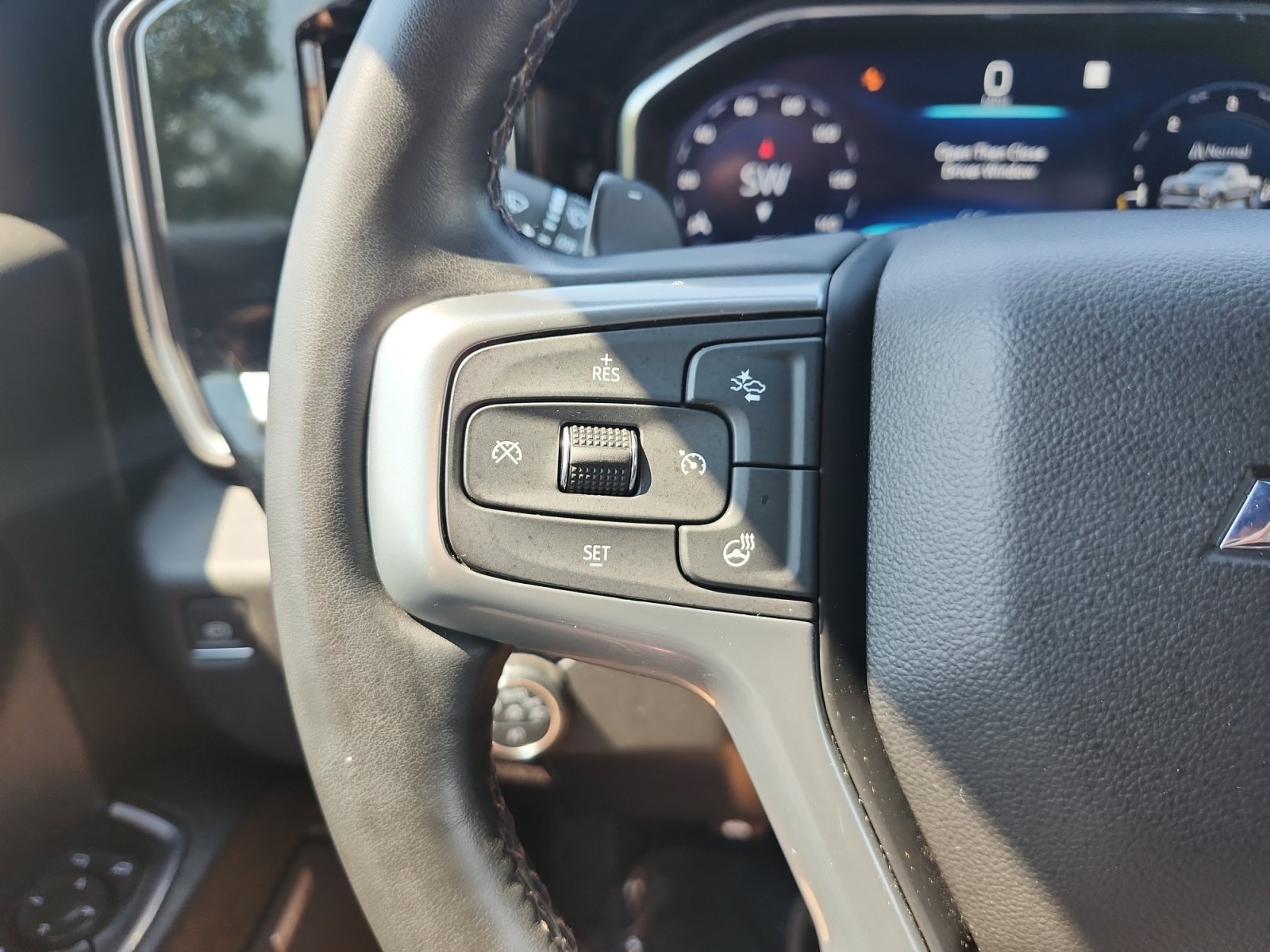 Used 2023 Chevrolet Silverado 1500 LTZ w/ LTZ Convenience Package II AWD/4WD image 24