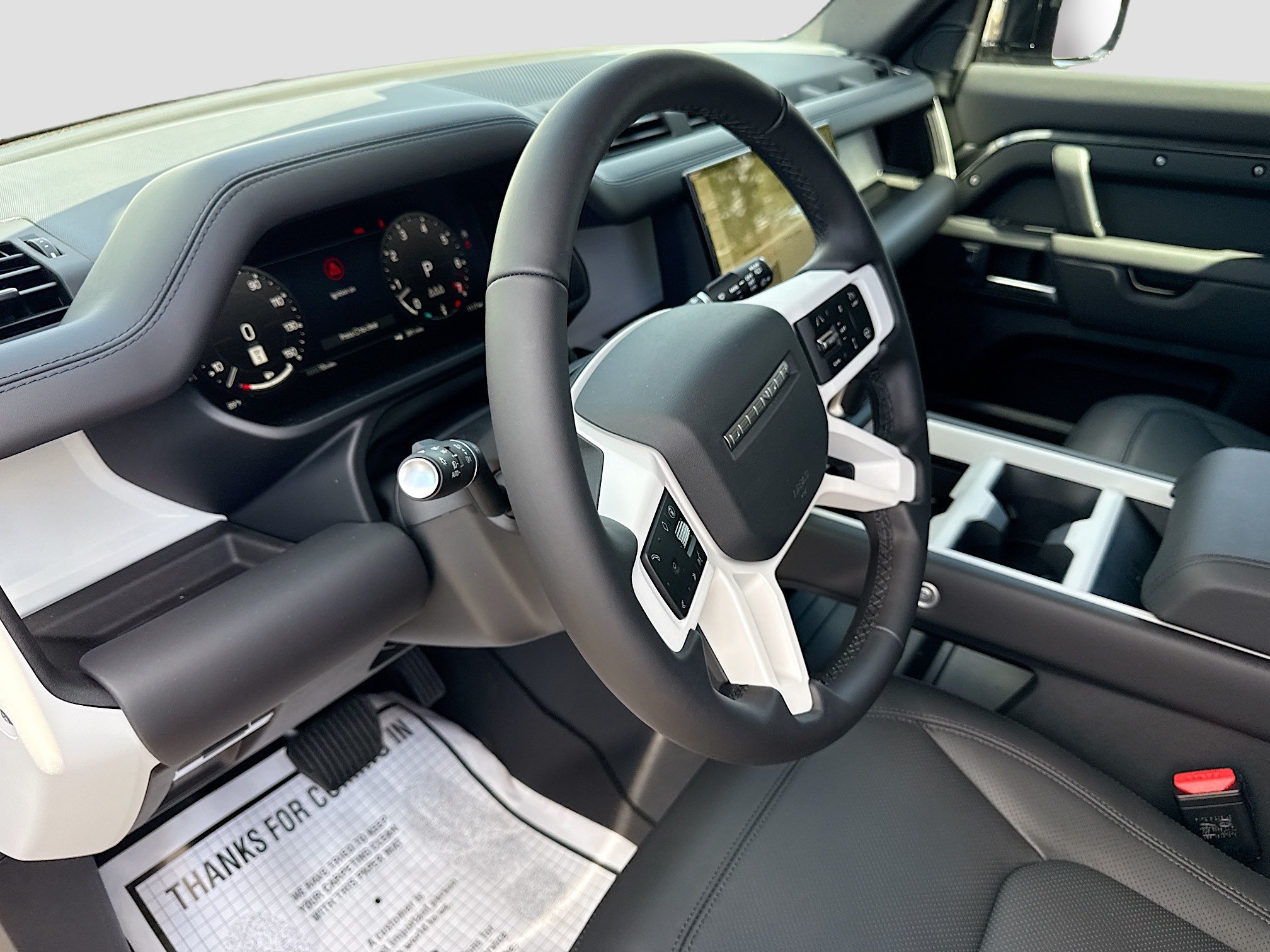 New 2026 Land Rover Defender 110 X-Dynamic SE AWD/4WD image 26