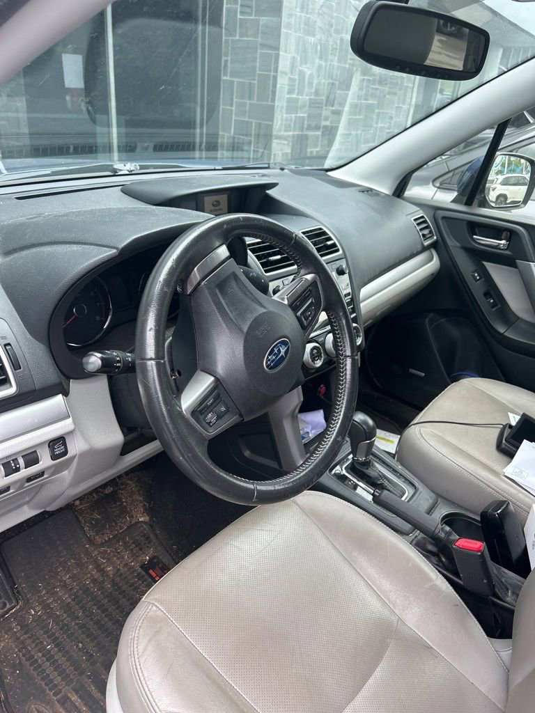 Used 2016 Subaru Forester 2.5i Touring w/ Popular Package #2 AWD/4WD image 5
