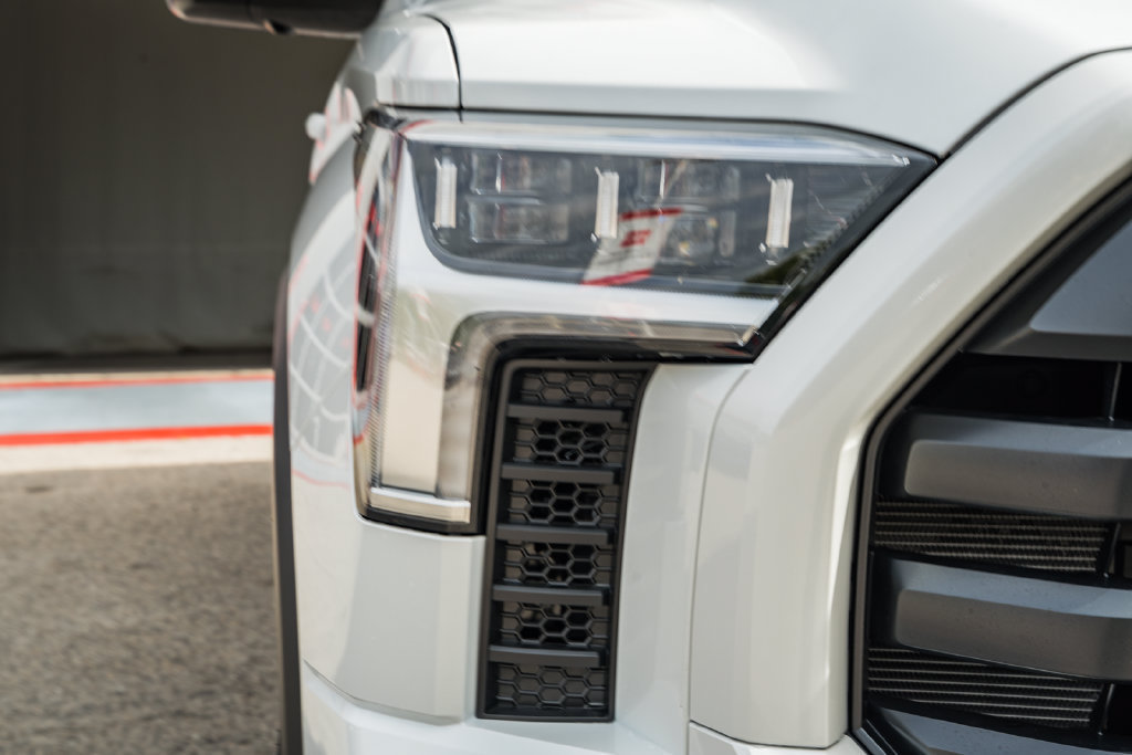 New 2026 Toyota Tundra Limited AWD/4WD image 11