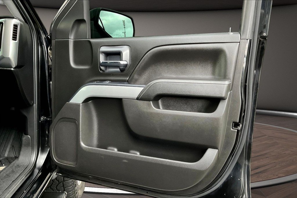 Used 2018 Chevrolet Silverado 1500 LT w/ All Star Edition AWD/4WD image 32