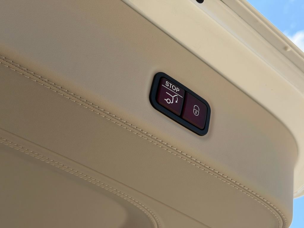 Used 2023 Mercedes-Benz Maybach GLS 600 4MATIC image 62