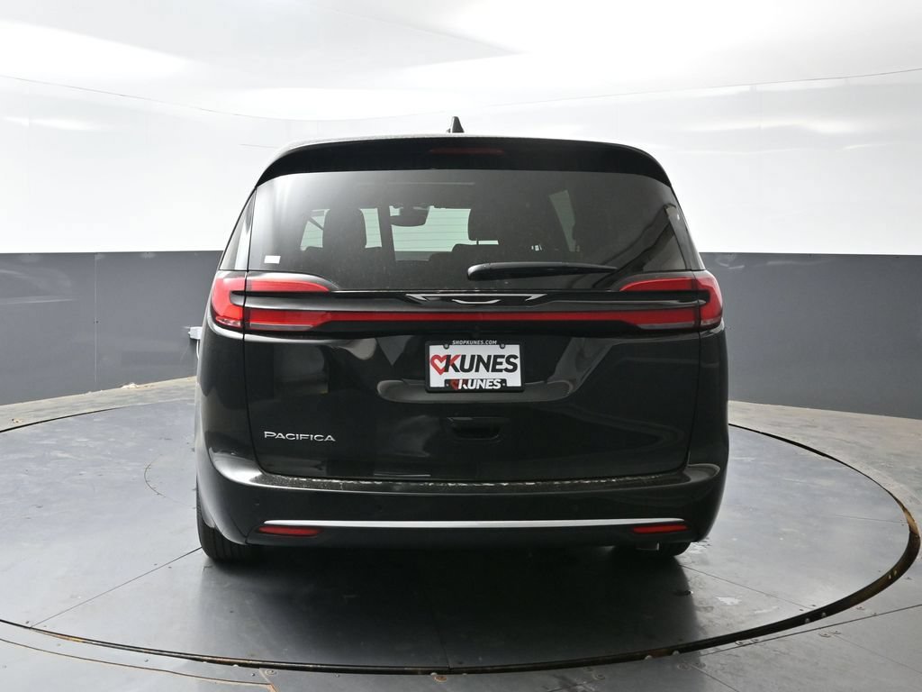 New 2027 Chrysler Pacifica Select w/ Family Tech Group FWD image 8
