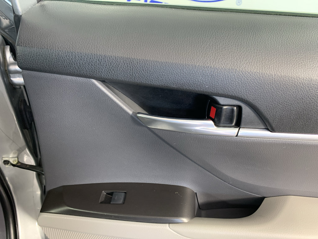 Used 2021 Toyota Camry SE FWD image 33
