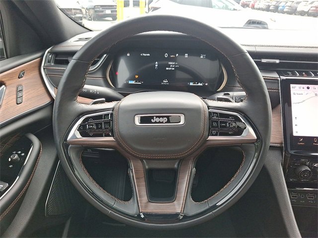 Used 2024 Jeep Grand Cherokee Summit image 16