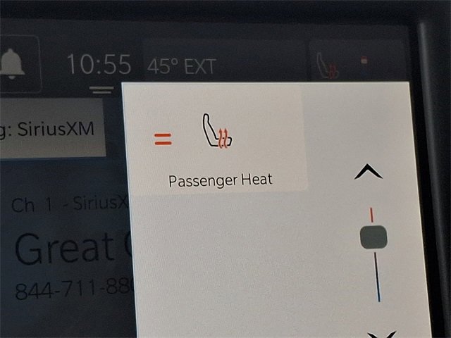 Used 2023 Chrysler Voyager LX image 27