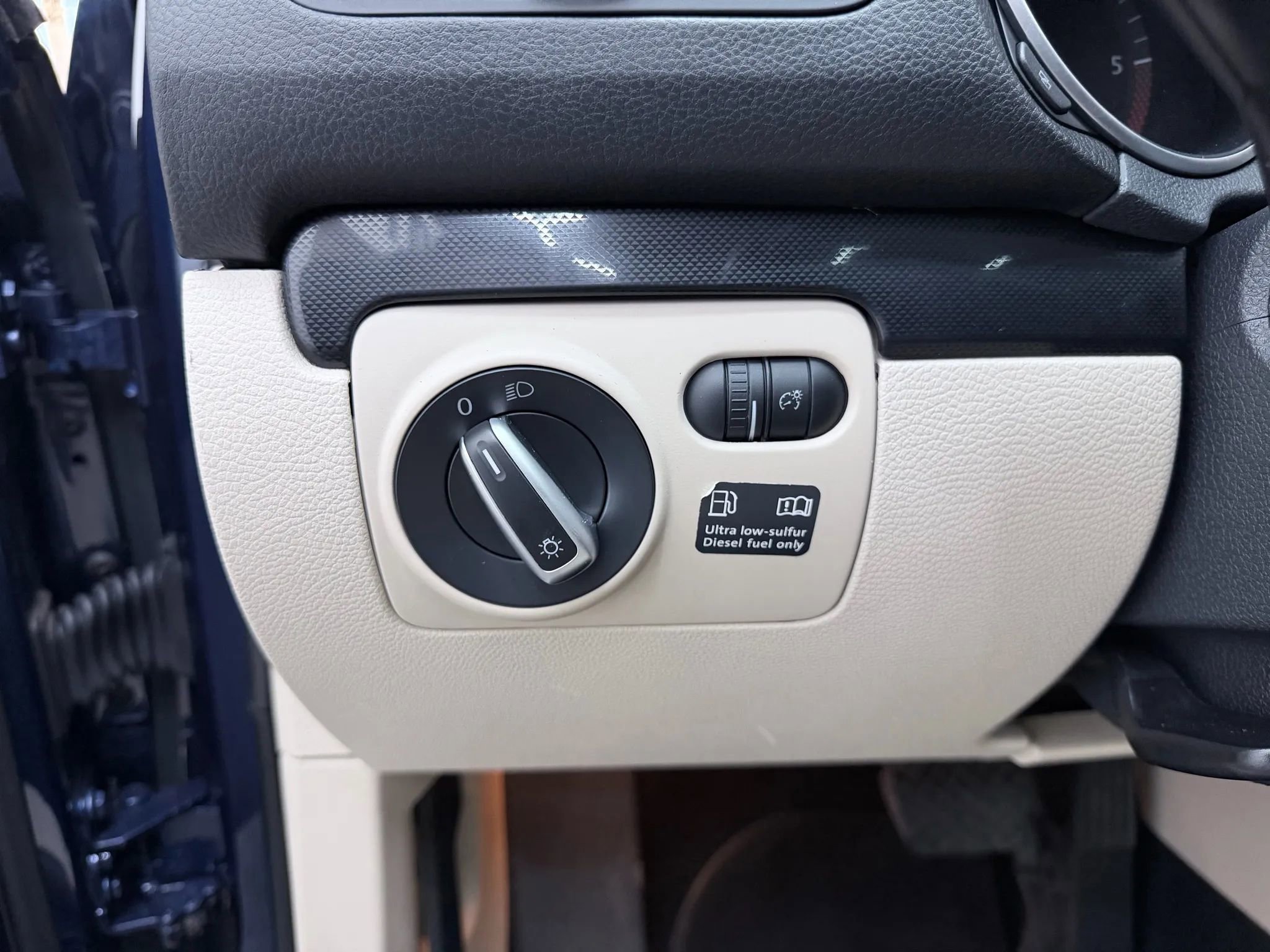 Used 2012 Volkswagen Jetta TDI image 12