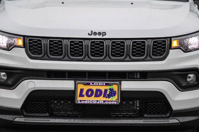 New 2026 Jeep Compass Latitude image 7