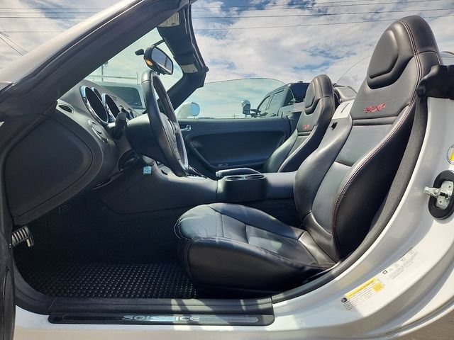 Used 2008 Pontiac Solstice GXP w/ Premium Package RWD image 6