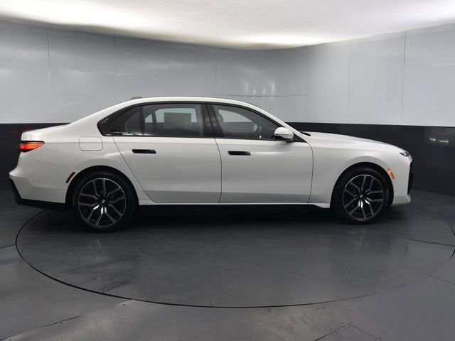Certified 2024 BMW 750e xDrive w/ Executive Package AWD/4WD image 25