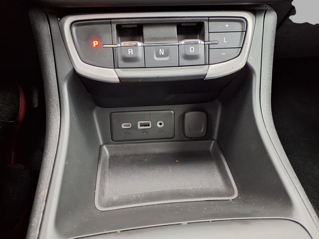 Used 2023 GMC Terrain SLE w/ Driver Convenience Package image 10