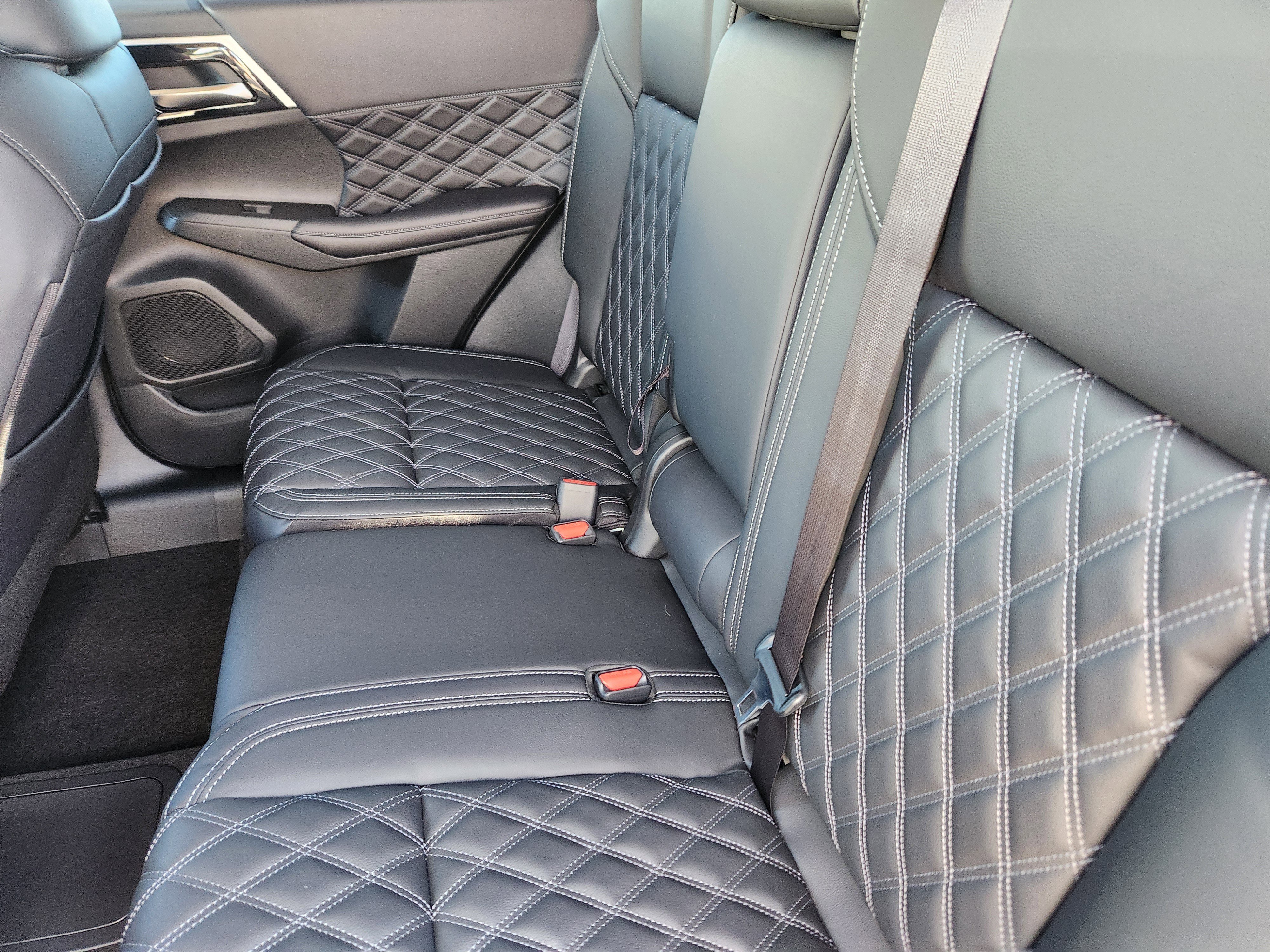 New 2025 Mitsubishi Outlander SEL image 20