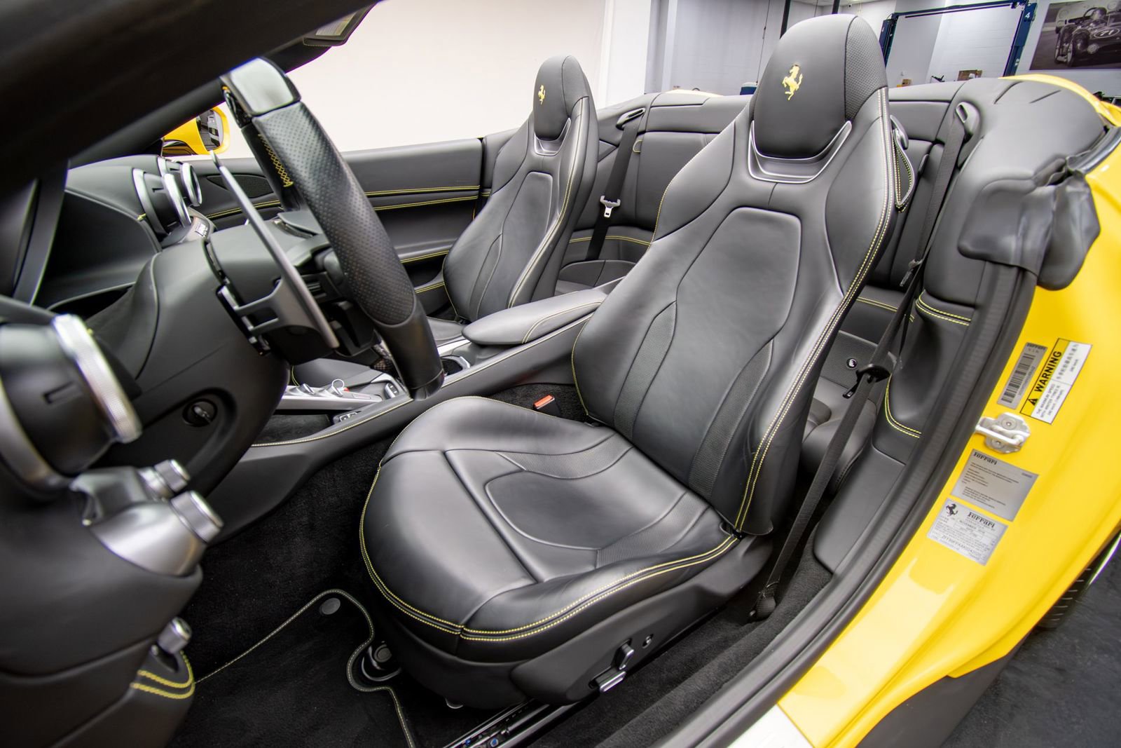 Used 2019 Ferrari Portofino RWD image 21
