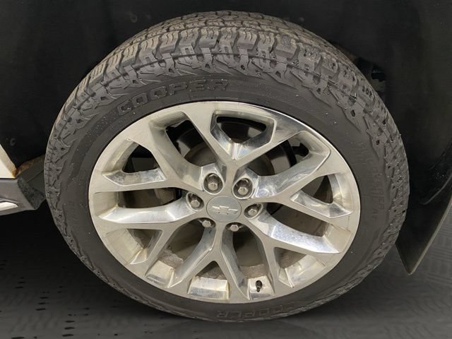Used 2017 Chevrolet Suburban Premier AWD/4WD image 39