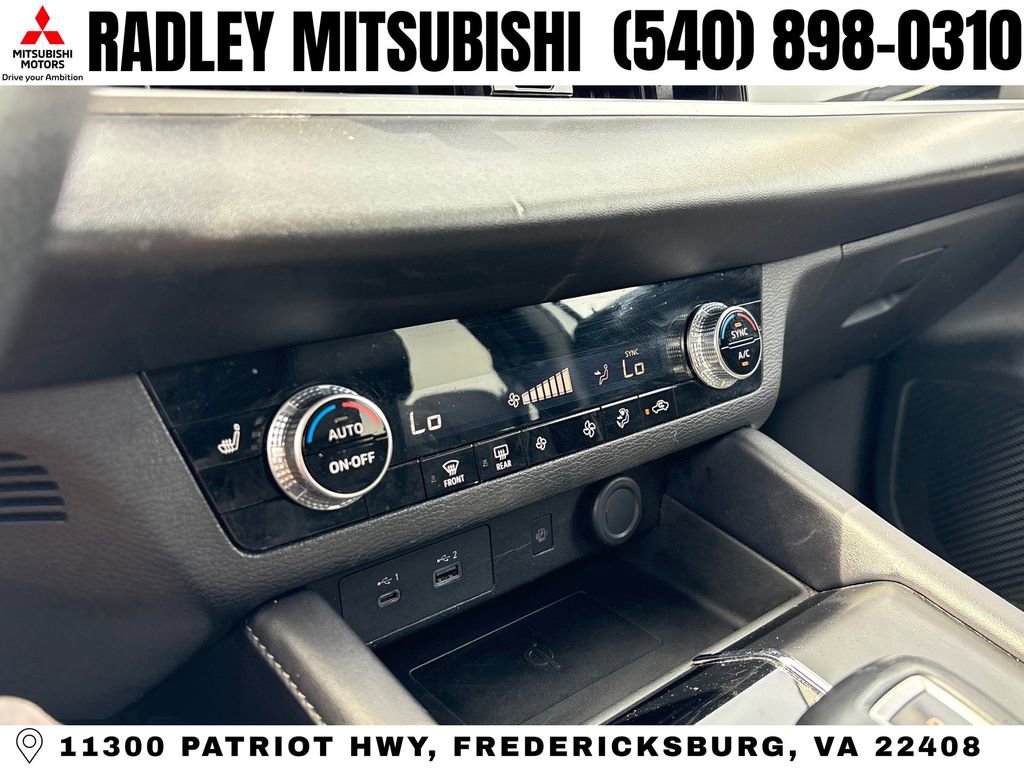 Used 2024 Mitsubishi Outlander SE FWD image 10