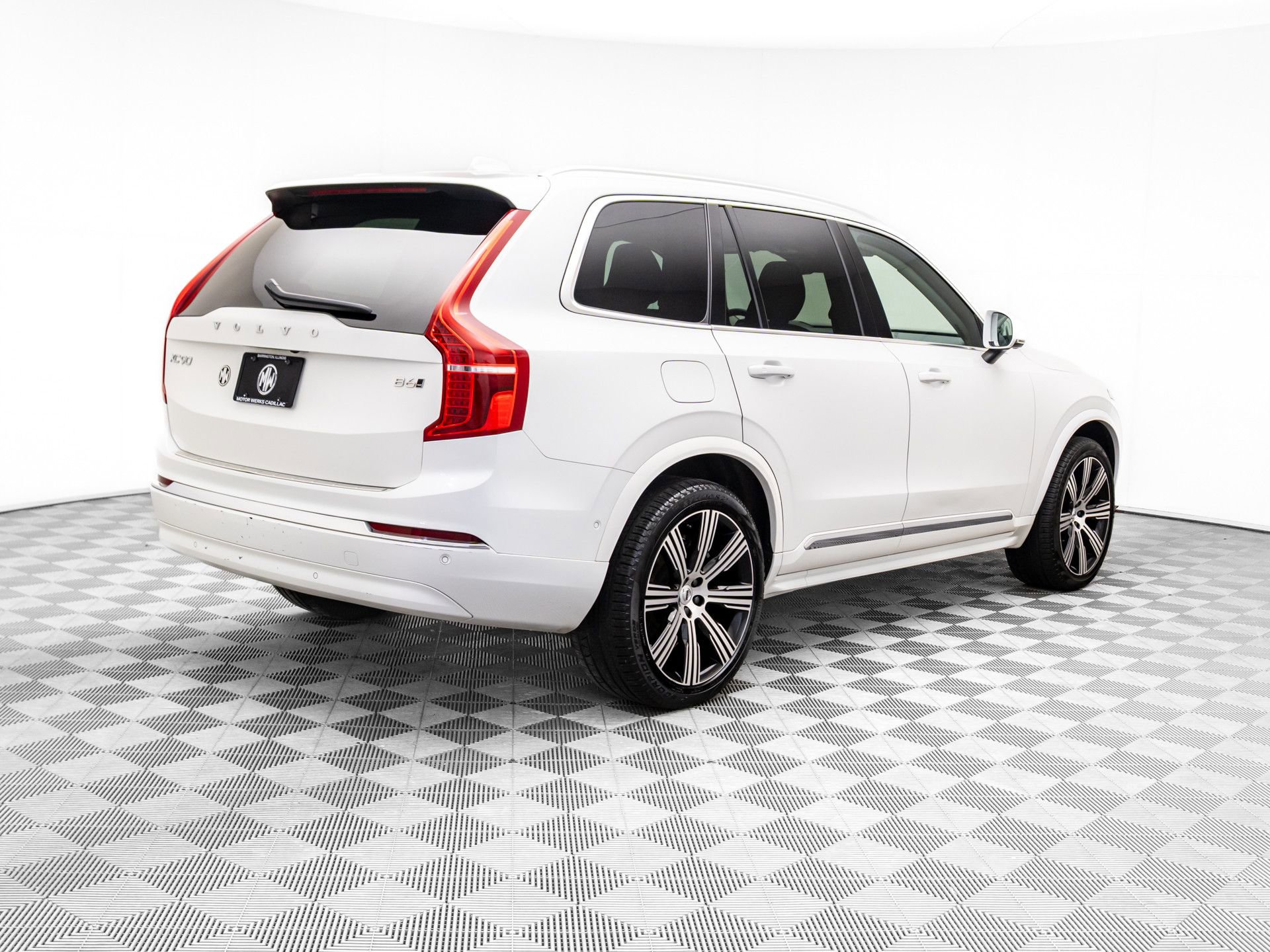Used 2023 Volvo XC90 B6 Ultimate w/ Protection Package Premier image 6