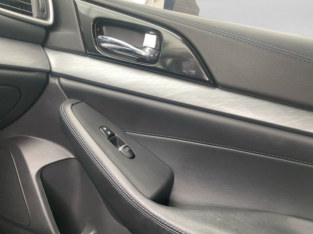 Used 2017 Nissan Maxima 3.5 S FWD image 19