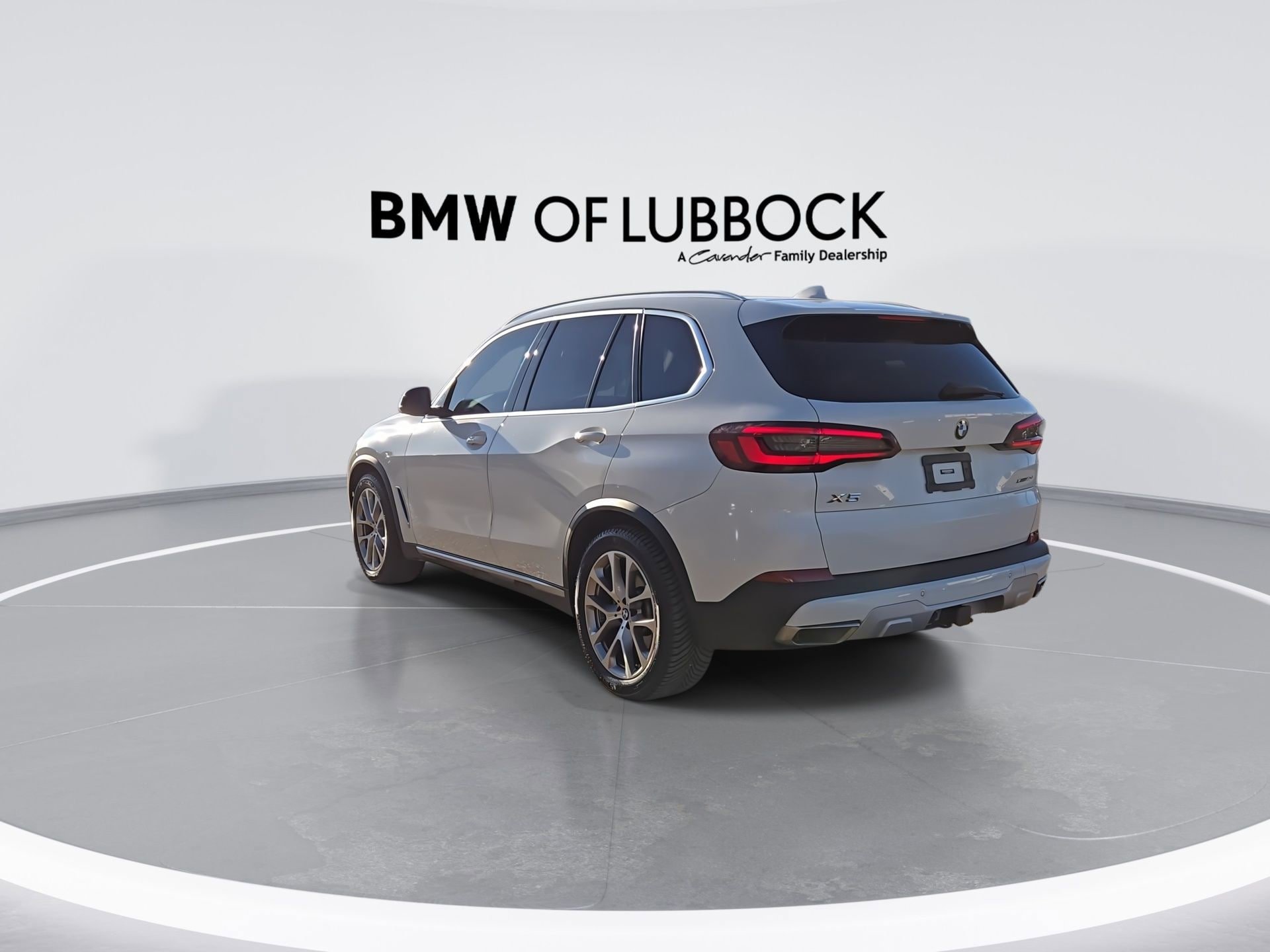 Used 2022 BMW X5 xDrive40i w/ Executive Package AWD/4WD image 6