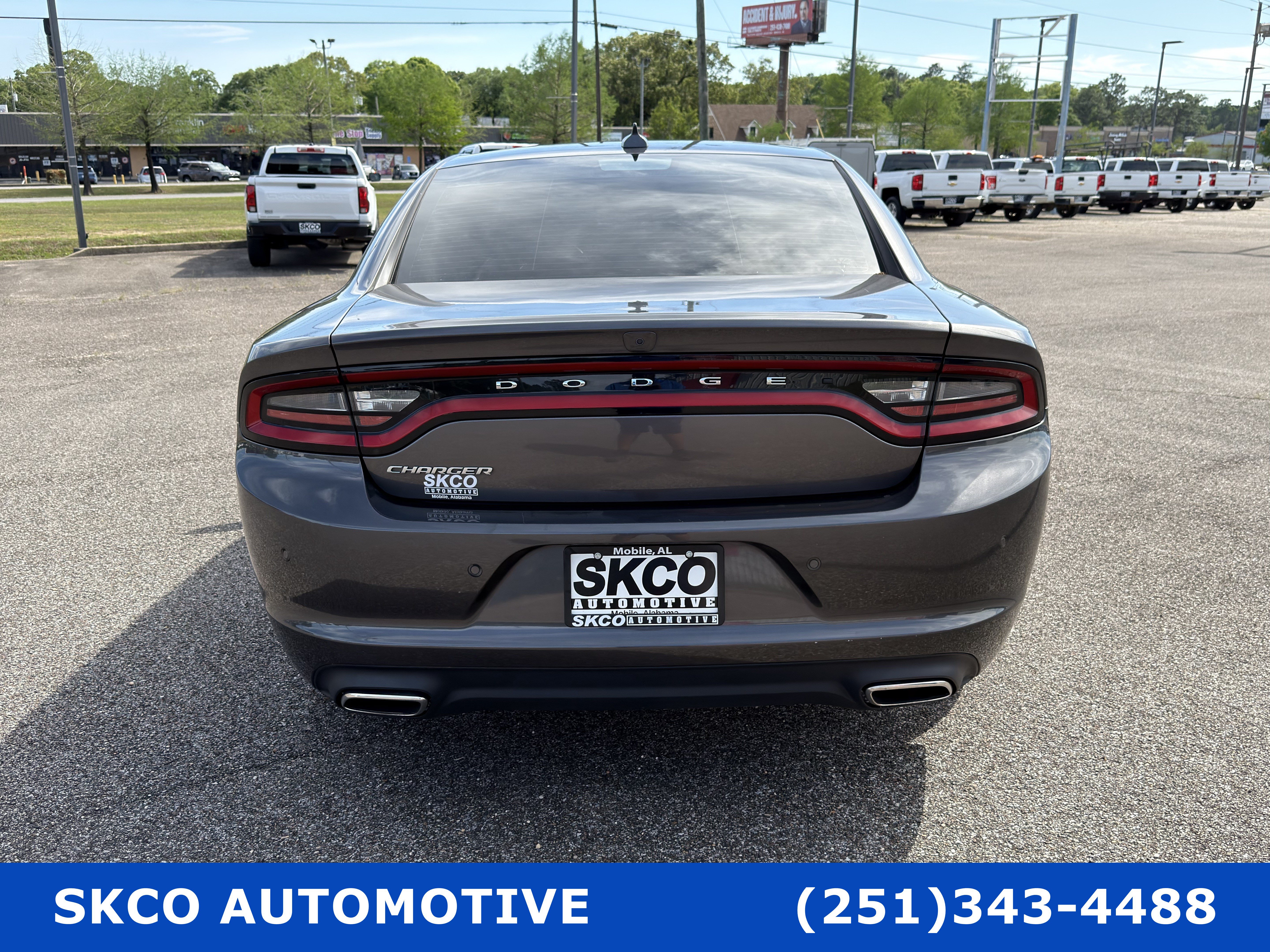 Used 2023 Dodge Charger SXT RWD image 4
