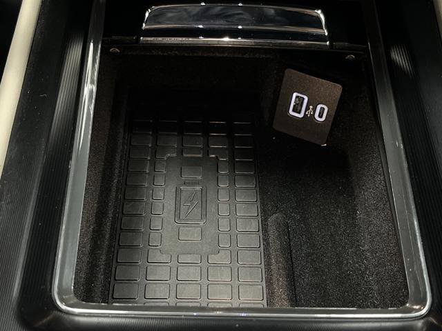 Used 2025 Lincoln Corsair Reserve w/ Towing Package image 23