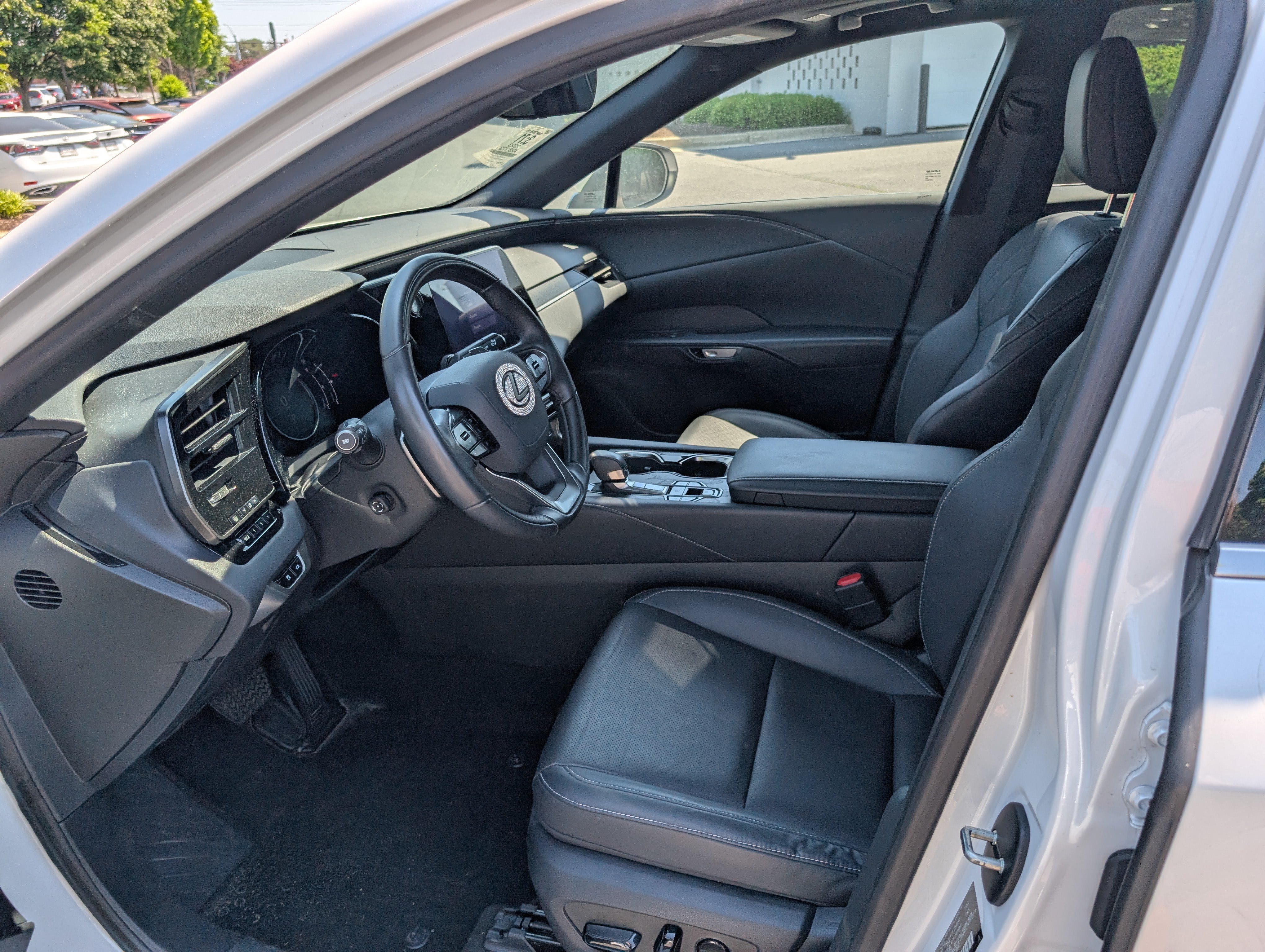 Used 2023 Lexus RX 350 Premium w/ Accessory Package (Z1) AWD/4WD image 15