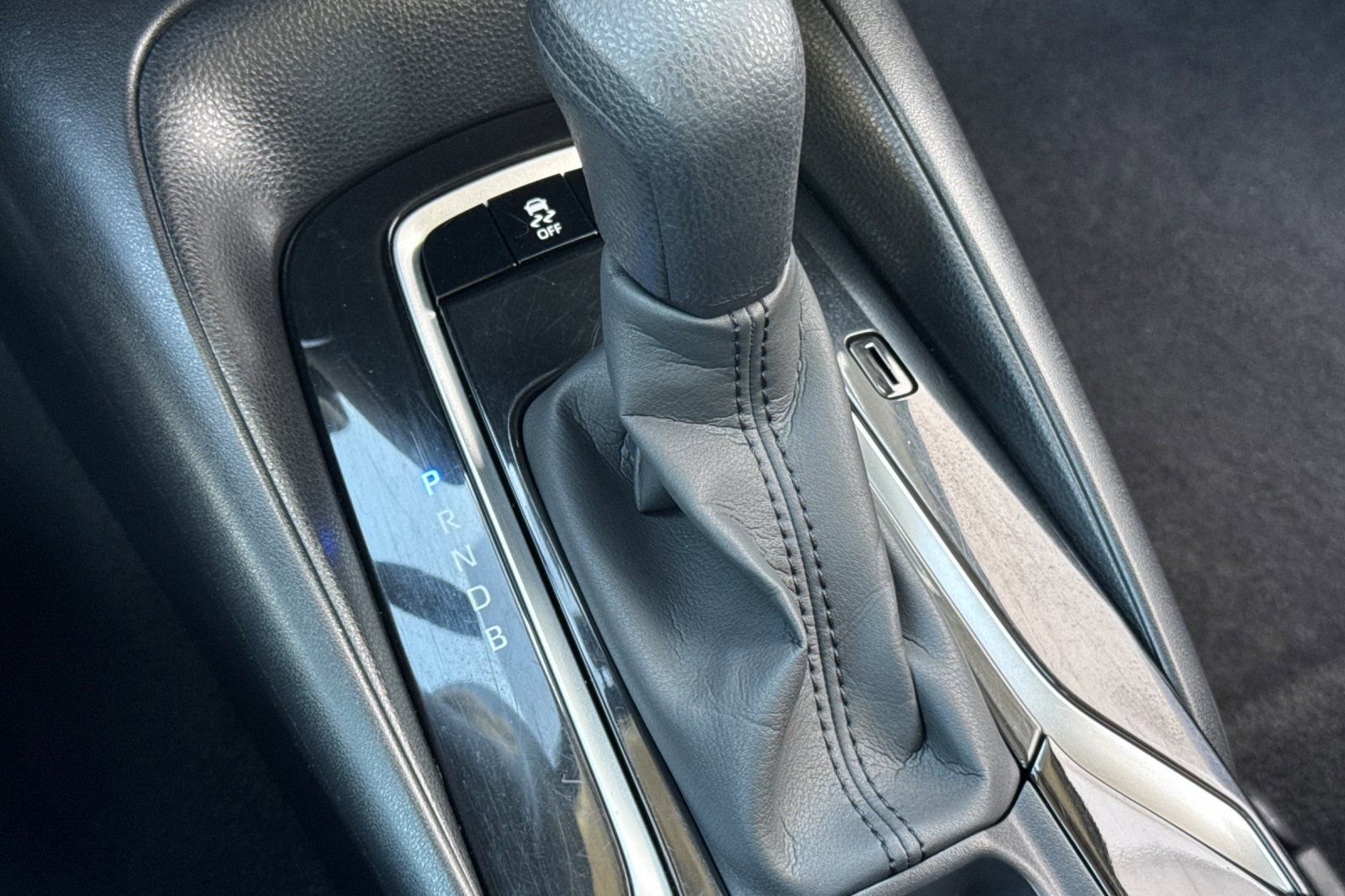 Used 2022 Toyota Corolla LE image 19