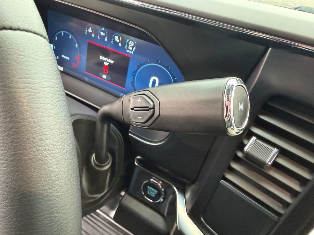 Used 2025 Ford F250 Lariat w/ Chrome Package image 33