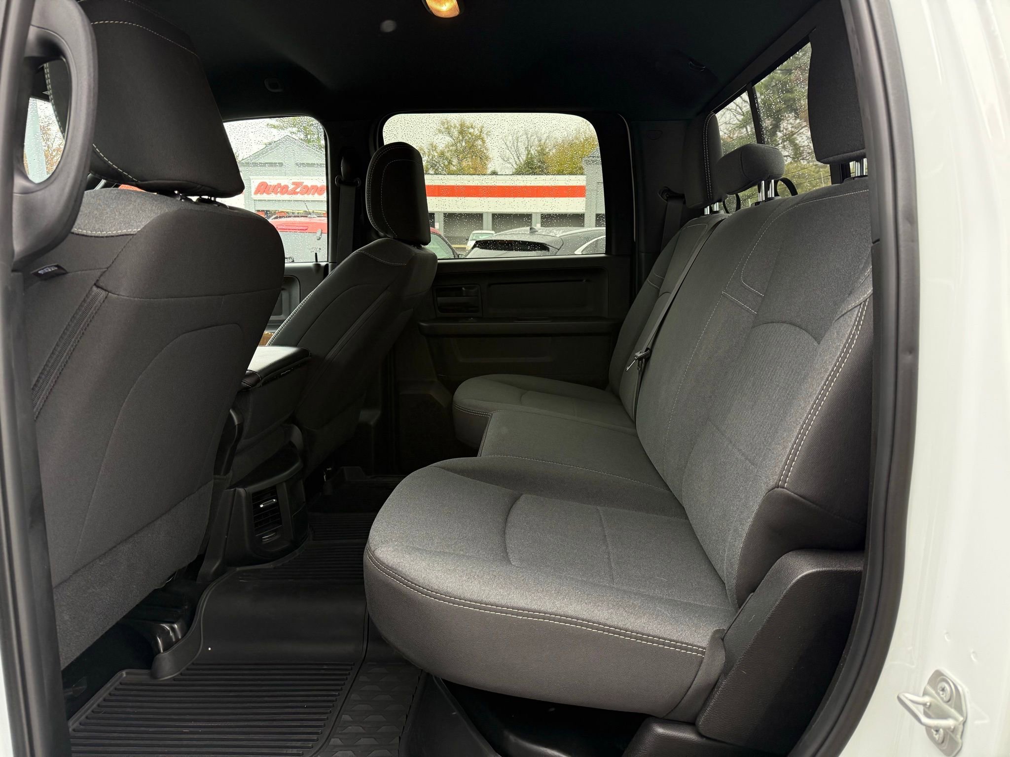 Used 2024 RAM 3500 Tradesman w/ Convenience Group image 28